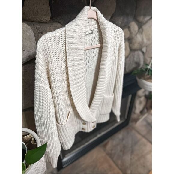 Anthropologie Cable Knit soft sweater - Picture 6 of 14